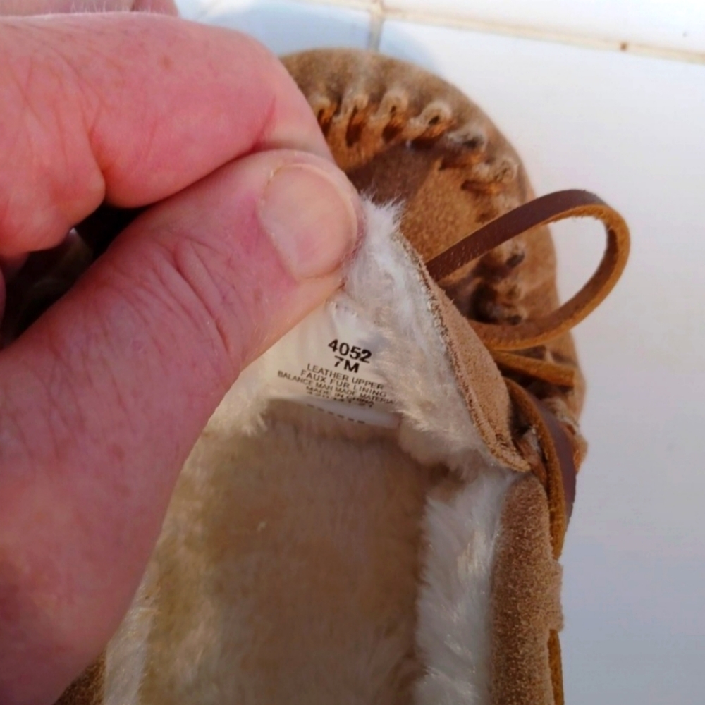 ๐HP!๐ Women's Minnetonka Lined Moccasins, Size 7 NWB! - Picture 6 of 6
